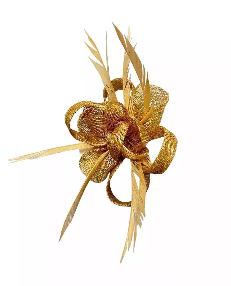 Elegant Small Flower Clip On Fascinator Wedding Race Royal Ascot